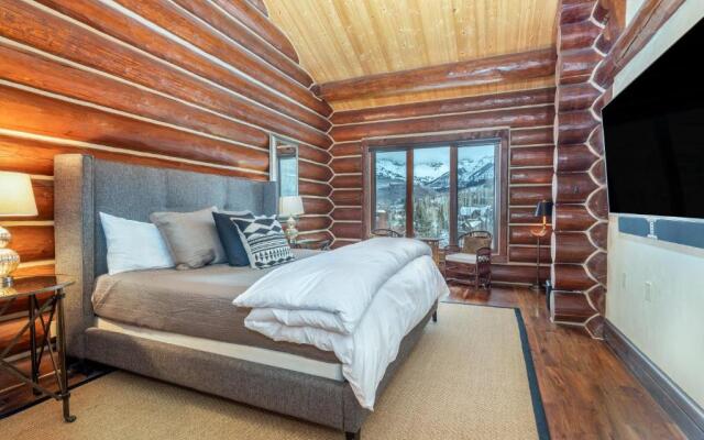 Villas At Tristant 137 by Avantstay Ski In/ Ski Out Home w/ Panoramic Views & Hot Tub