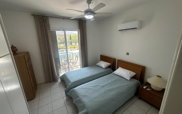 Paradeisos is a Stunning 2-bed House in Polis