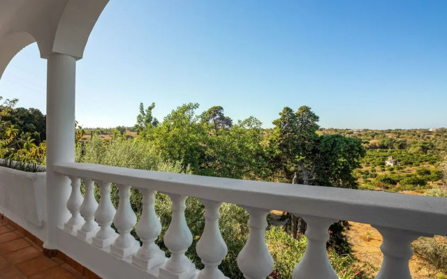 Neves I Guia in Guia