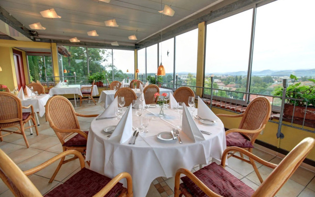 Kapuzinergarten Panoramahotel & Eventrestaurant