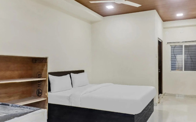 OYO 86527 Hotel Vijay Residency