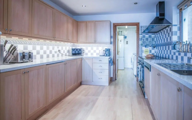 Beachways - 5 Bedroom Holiday Home - Saundersfoot