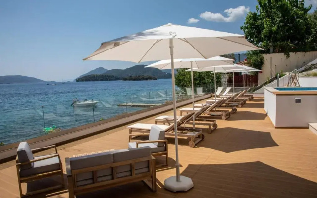Lefkada Blue Luxury Apartments B7, Perigiali top floor