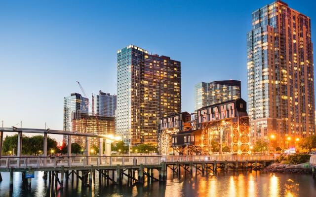Holiday Inn Long Island City - LaGuardia West