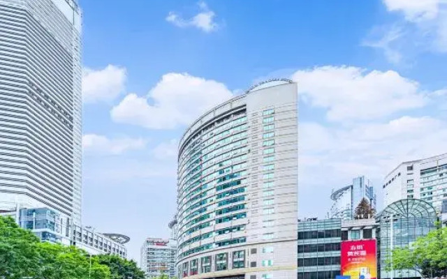 Rezen Jundun Hotel (Chongqing Jiefangbei Pedestrian Street Hong Ya Dong)