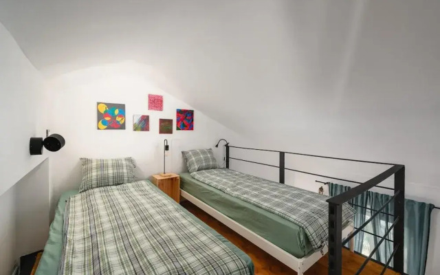 Apartment With Cozy Bedroom