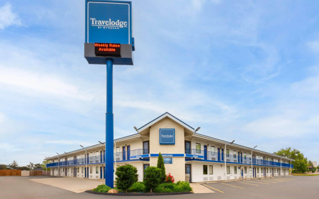 Travelodge by Wyndham Madison Heights MI