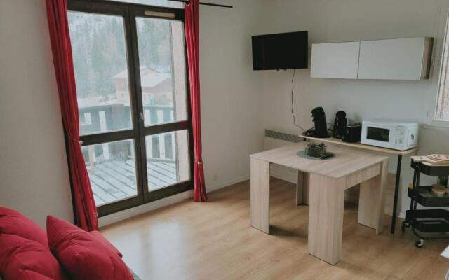 Jolies Appartement 6 couchages a praloup 1600 avec balcons