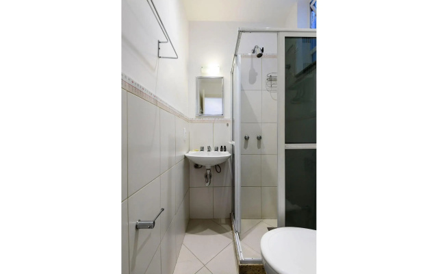1Quarto em Copacabana a 400m da Praia |BR 194/1104
