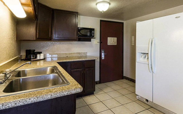 SureStay Plus Hotel by Best Western San Antonio North