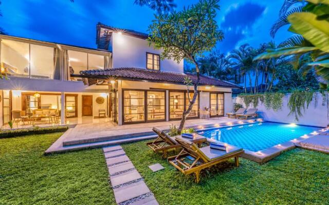 Villa Aurora - Private 6 BDR Villa in Seminyak, prime Location, Pool & Garden – Pool – Kuta