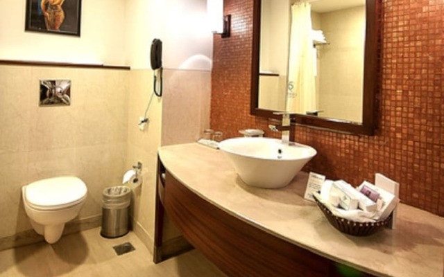 Park Square Hotel And Banquet