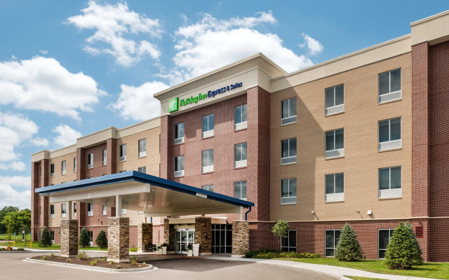 Holiday Inn Express & Suites St. Louis - Chesterfield, an IHG Hotel