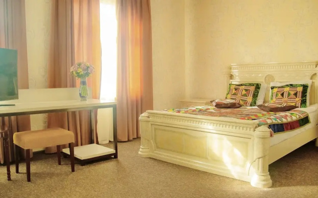 Star Hotel