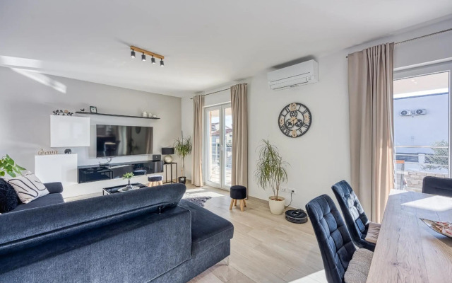 Holiday House Sunrise