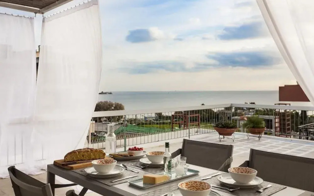 Sea View Beach Penthouse – Athens Coast