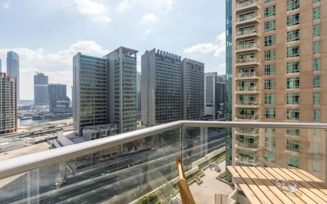 Lux BnB Burj Views Tower - Downtown