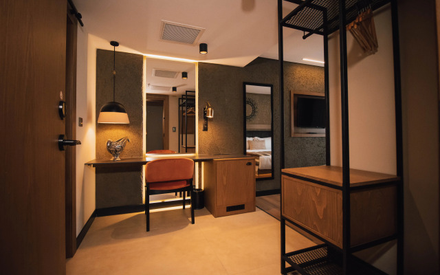 Panagia Suite Hotel