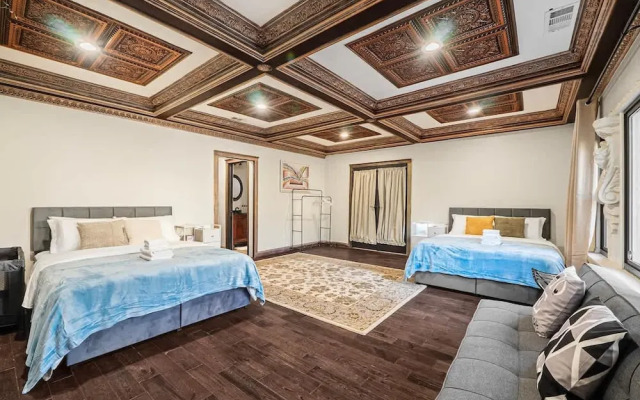 SJ Downtown 5 BR Stunning House