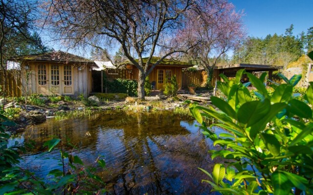 Galiano Oceanfront Inn & Spa