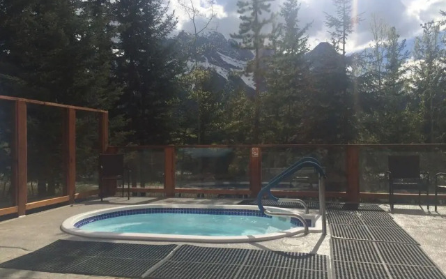 Beautiful Spacious Mountain Studios