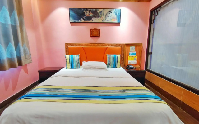 Haitao Hotel (Zhaoqing Seven Star Rock Archway Scenic Spot)