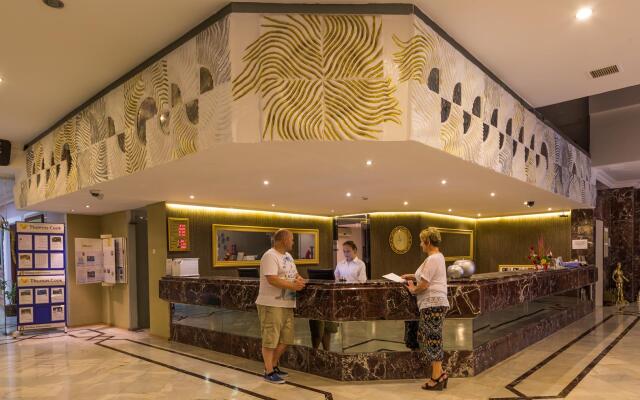 L’etoile Beach Hotel