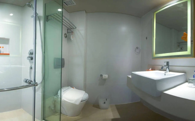 HARRIS Hotel Raya Kuta Bali