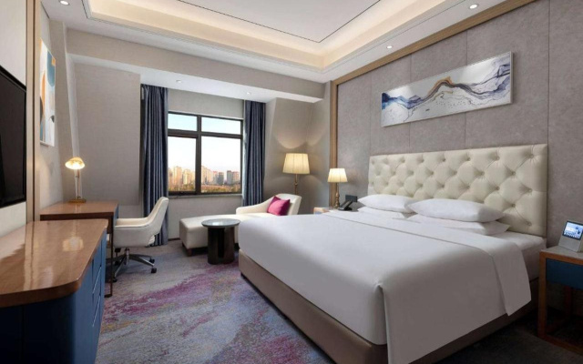 Ramada by Wyndham Zhumadian West Station – Guest Rooms – Zhumadian