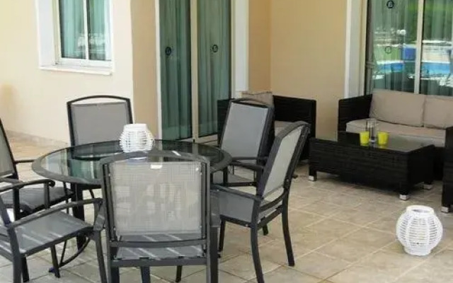 Amalthia Villas