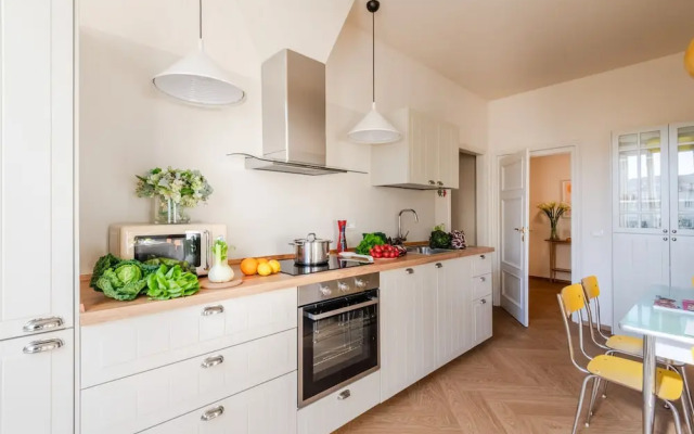 Casa Dante in Lucca With 3 Bedrooms and 2 Bathrooms