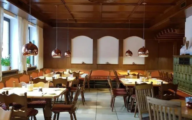 Tiroler Landgasthaus Besenkammerl