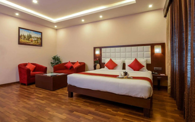 Akshaya Aura