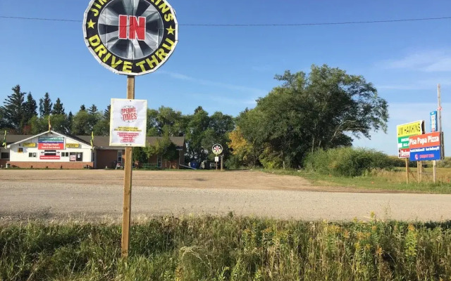 Theodore Motor Hotel