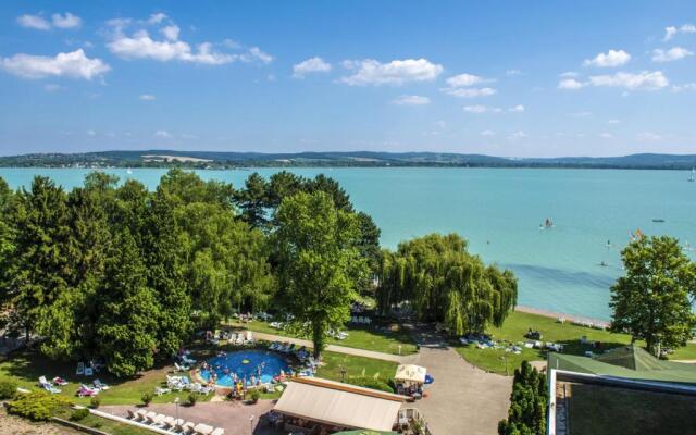 Club Tihany Resort