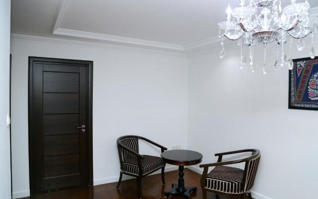 Apartment on Registon Kochasi