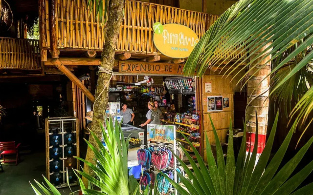 Hostel Bambu Gran Palas and Cenote