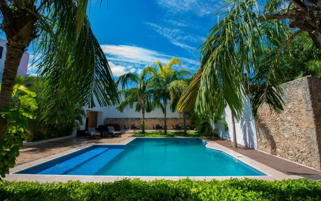 Hotel Embajadores