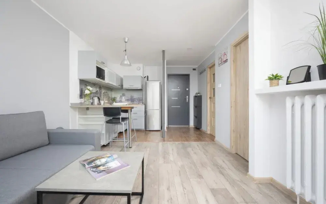 Al. Jana Pawła II Apartment by Renters