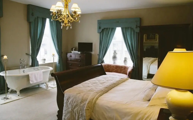 Allington Manor