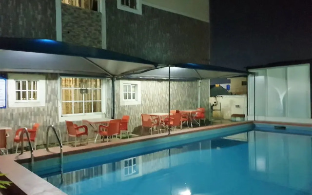 Serendib Hotel And Suites