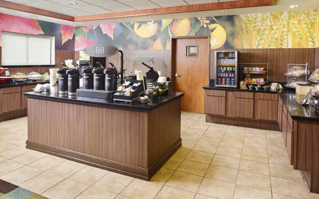 Fairfield Inn & Suites by Marriott Lafayette South
