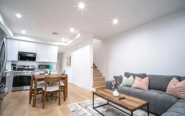 Stylish Private Room by Downtown LA