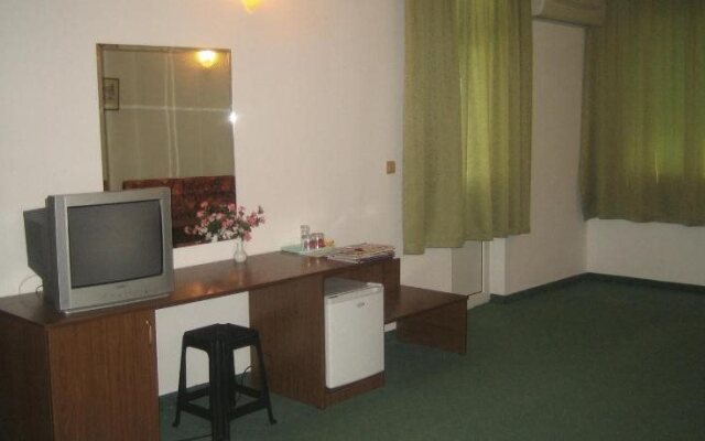 Hotel Rino