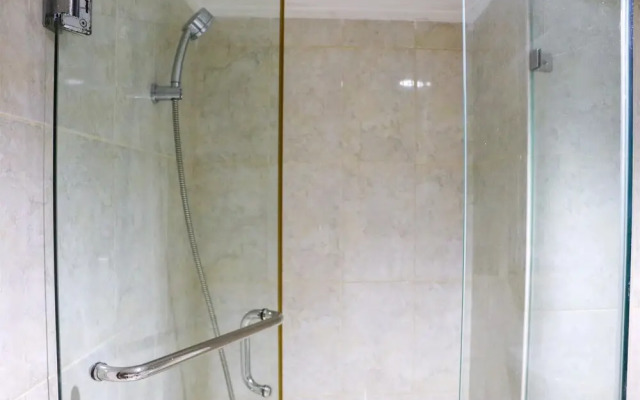 Comfort Stay Studio At Tamansari The Hive Apartment