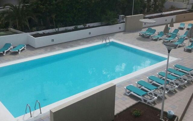 Eó Las Rosas Aparthotel