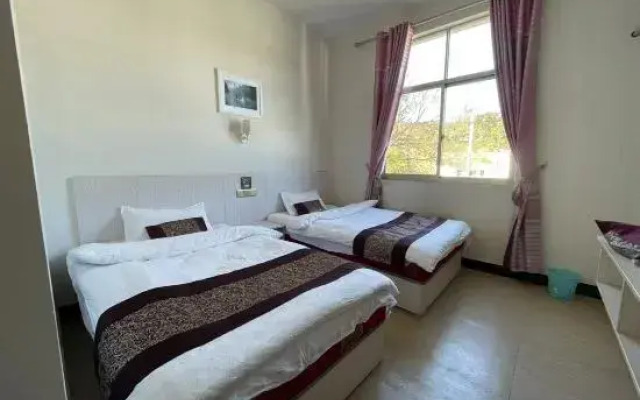 Huatianju Inn, Jiangling, Wuyuan