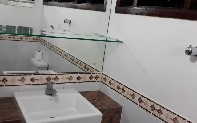 Hostel E Suites Rota Da 13