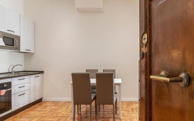 Rione Prati Elegant Apartment With Balcony