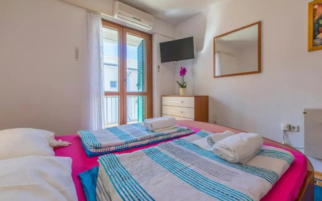 Apartment Katnić 1-2-3